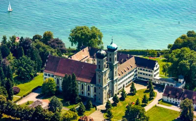 Lake Constance Cycle Path_Friedrichshafen - Castle
