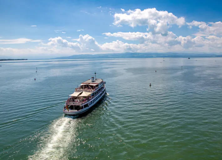Excursion boat on the Upper Lake